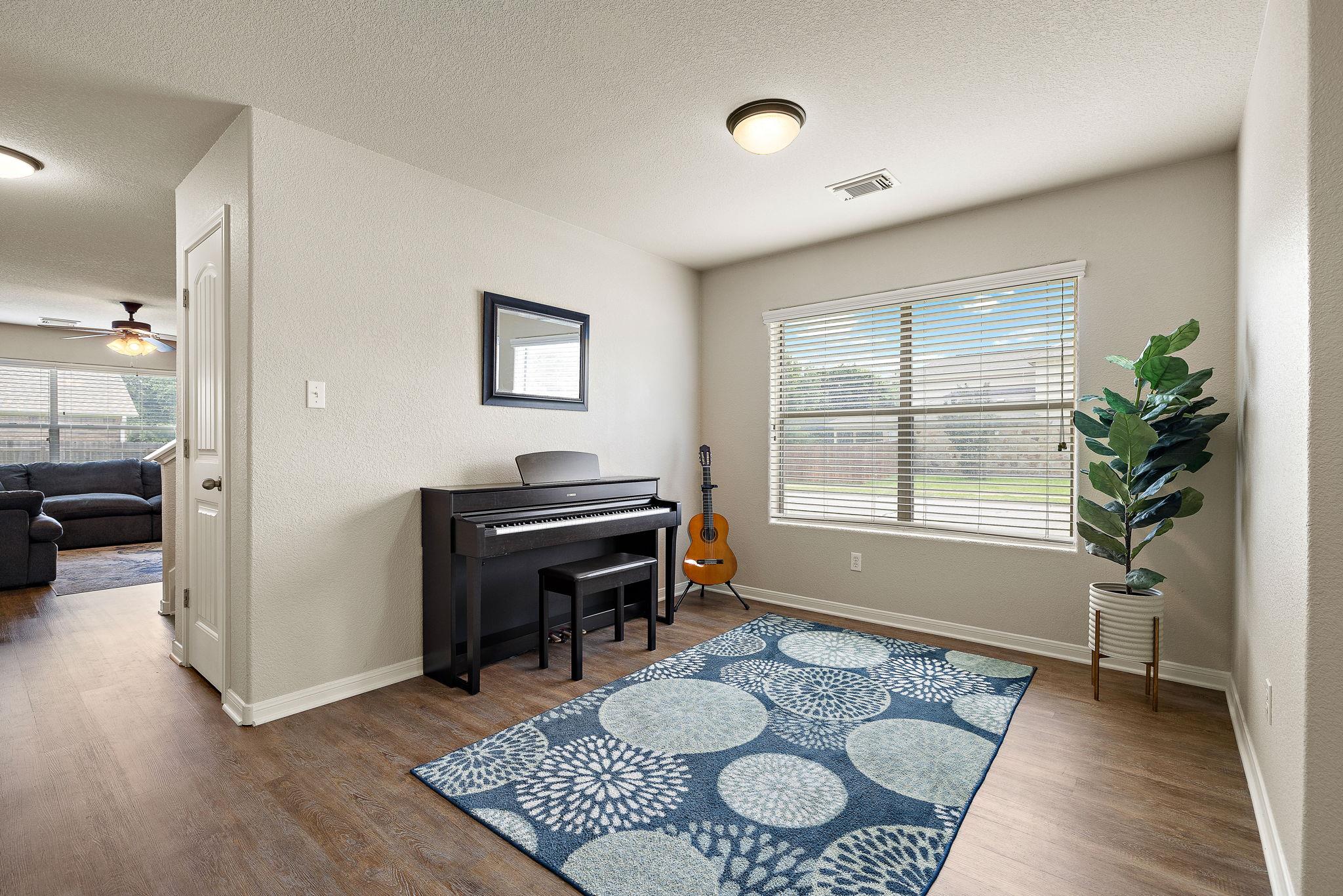 Dining Room at 2531 St. James Pl