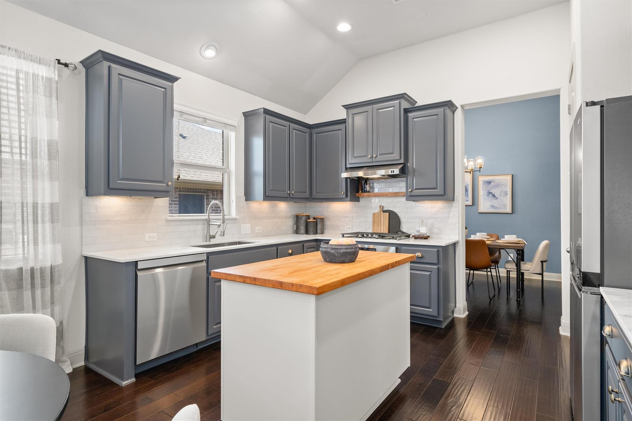 Kitchen at 2732 Florin Cv