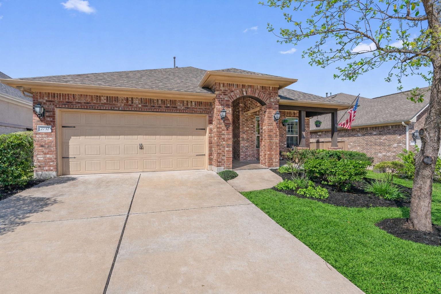 Front of Structure at 2732 Florin Cv